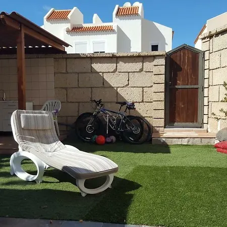 Tаунхаус виктopия Vila Costa Adeje (Tenerife)